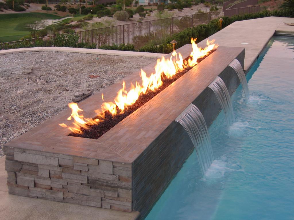 Design tips for adding fireplaces and fire pits into your outdoor space